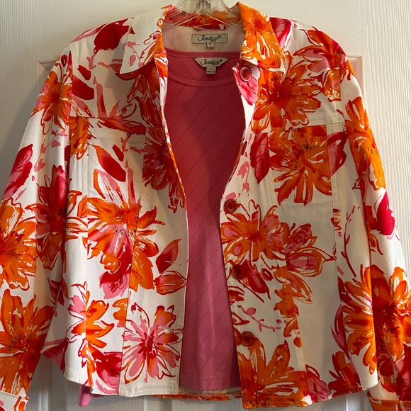 Cute summer jacket with pink t-shirt - Picture 10 of 10